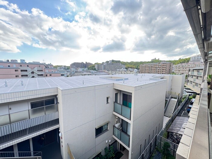 物件内観写真21　(室内からの展望)