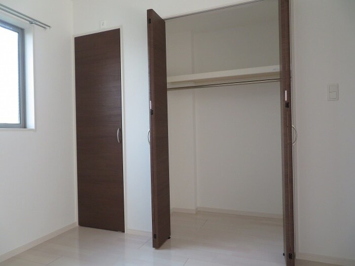 物件内観写真15　(収納)