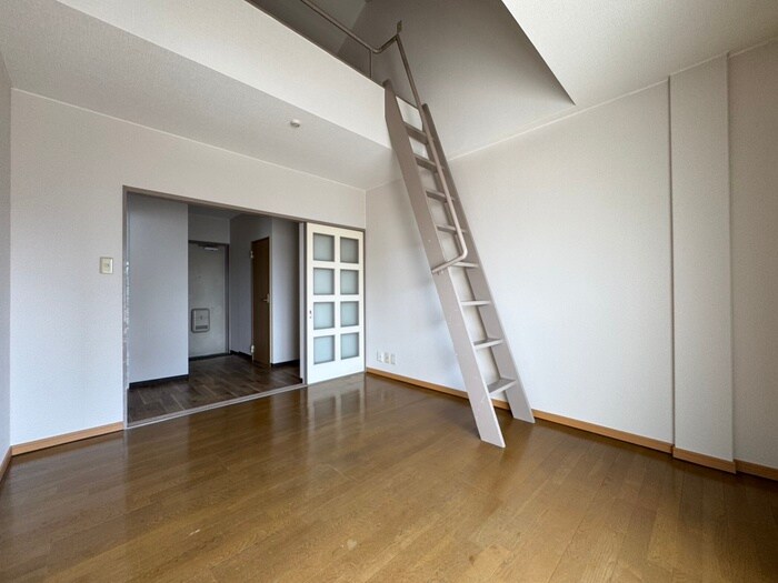 物件内観写真13　(居室)