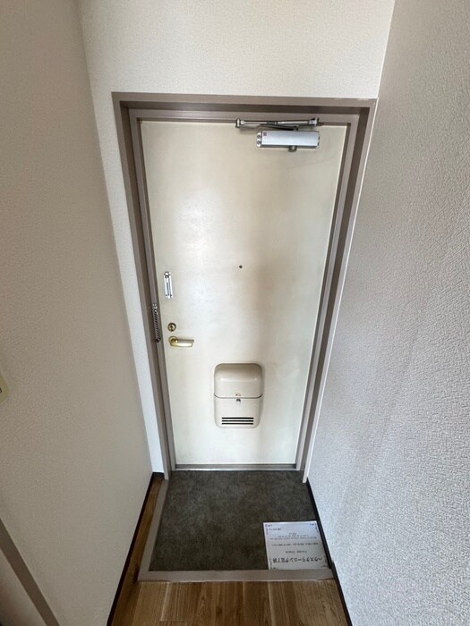 物件内観写真19　(玄関)