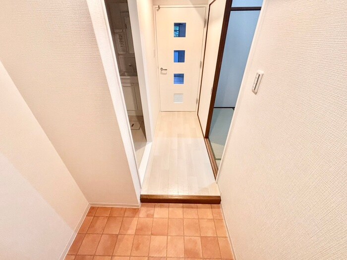 物件内観写真17　(玄関)