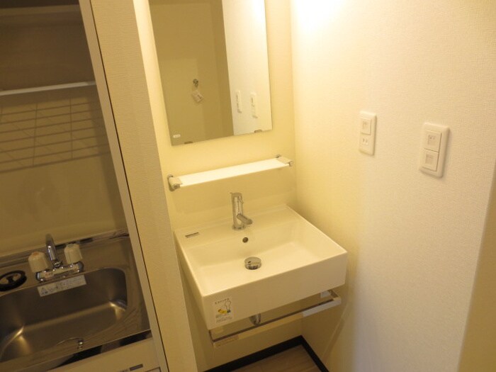 物件内観写真10　(洗面)