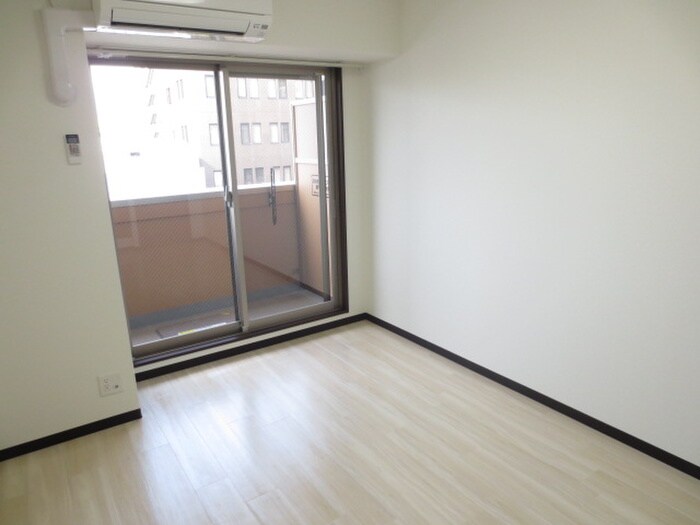 物件内観写真13　(居室)