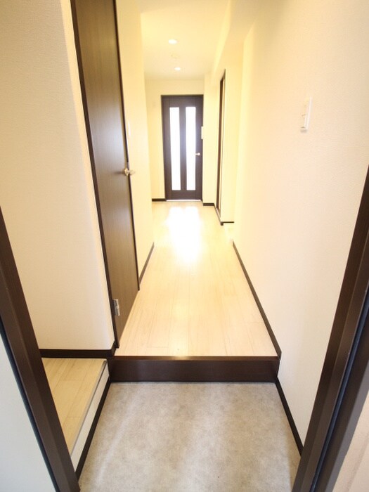 物件内観写真15　(玄関)