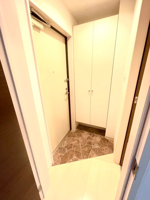 物件内観写真7　(玄関)