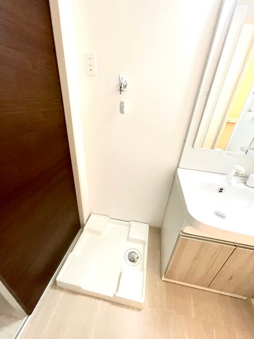 物件内観写真10　(洗濯機置場)