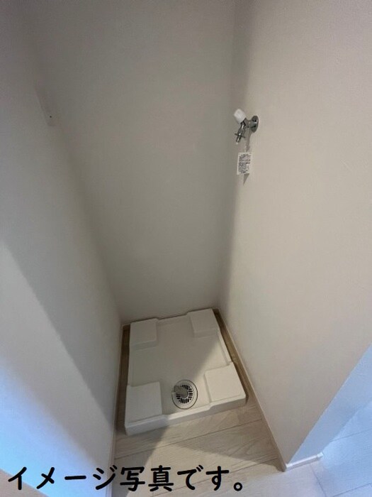 物件内観写真10　(洗濯機置場)