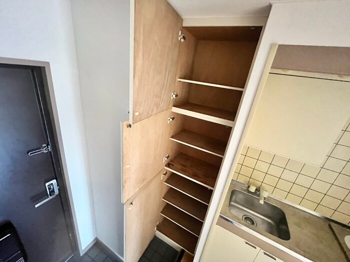 物件内観写真14　(靴箱)