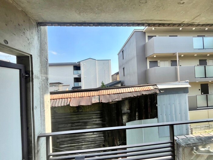 物件内観写真15　(室内からの展望)