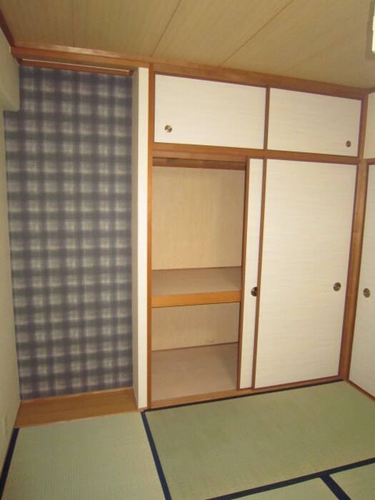 物件内観写真12　(収納)