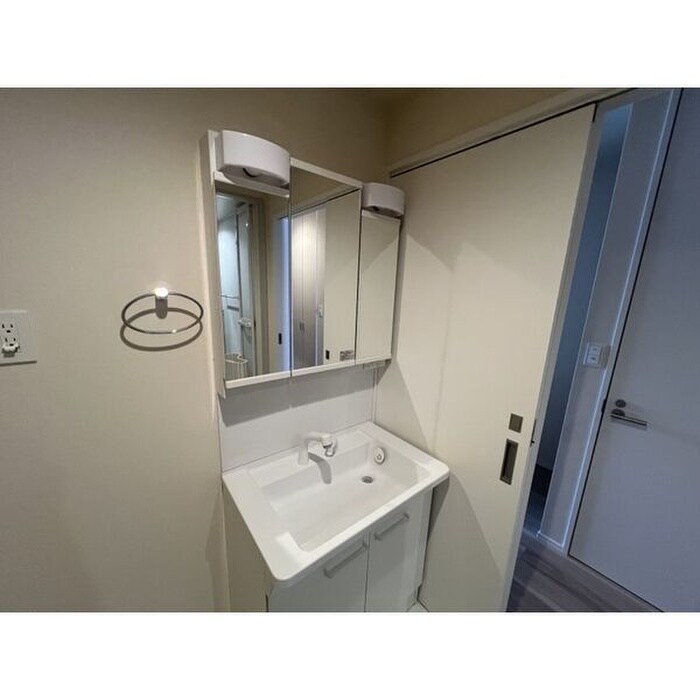 物件内観写真11　(洗面)