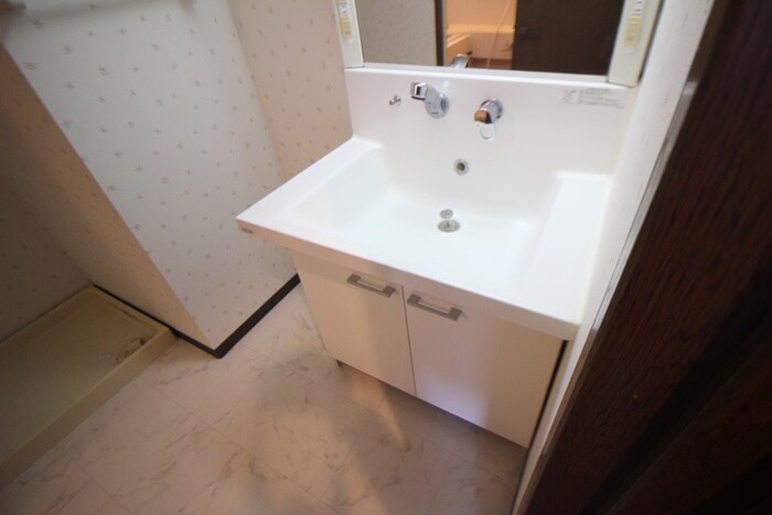 物件内観写真13　(洗面)