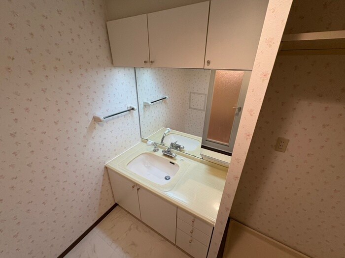 物件内観写真15　(洗面)