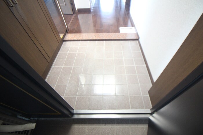 物件内観写真17　(玄関)