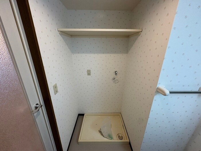 物件内観写真21　(洗濯機置場)