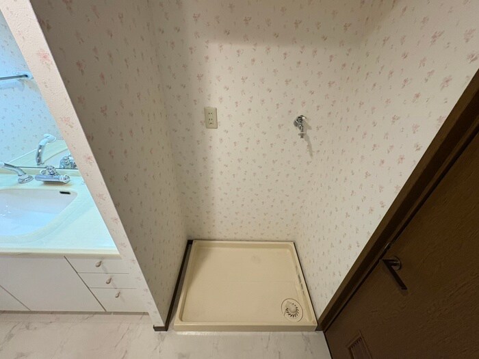 物件内観写真21　(洗濯機置場)