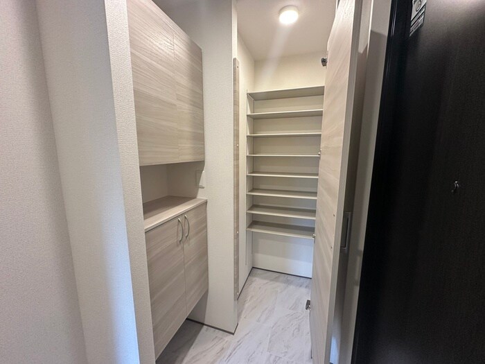 物件内観写真16　(靴箱)