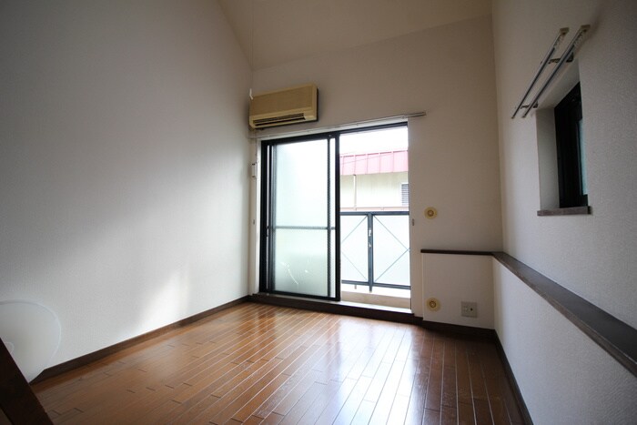 物件内観写真9　(居室)