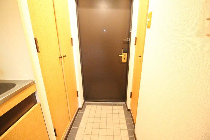 物件内観写真15　(玄関)
