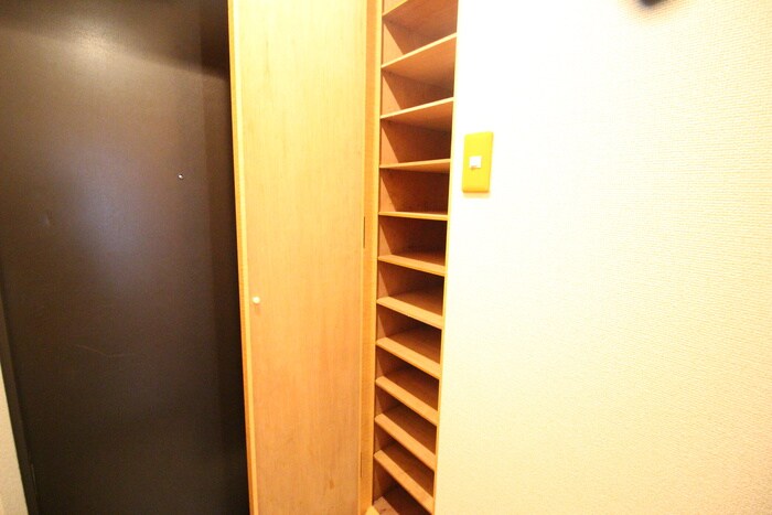 物件内観写真16　(靴箱)