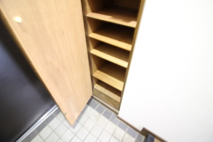 物件内観写真17　(靴箱)