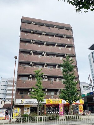 メガド－ム・ウェスト外観写真
