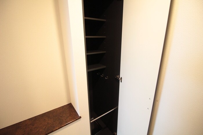 物件内観写真16　(靴箱)