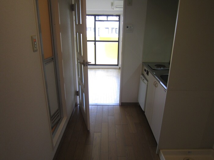 物件内観写真7　(廊下)