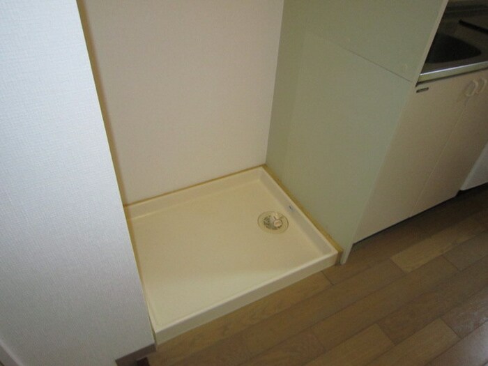 物件内観写真9　(洗濯機置場)