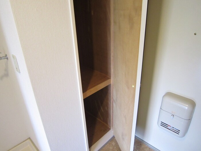 物件内観写真11　(収納)