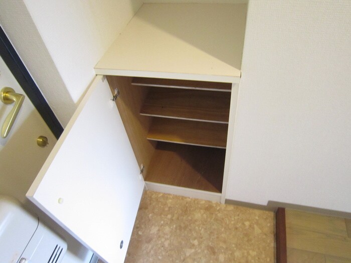 物件内観写真12　(靴箱)