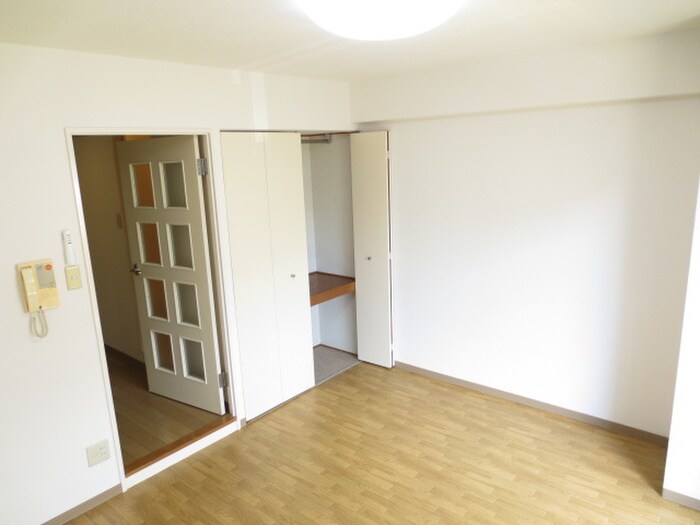 物件内観写真13　(居室)