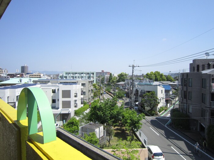 物件内観写真22　(室内からの展望)