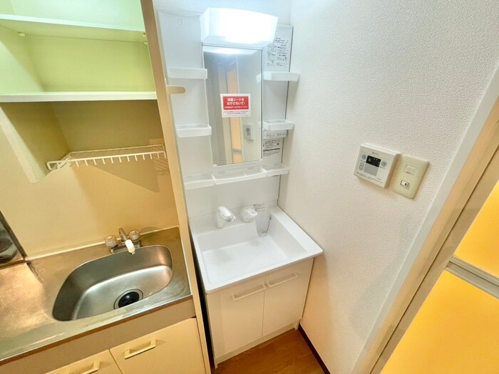 物件内観写真10　(洗面)