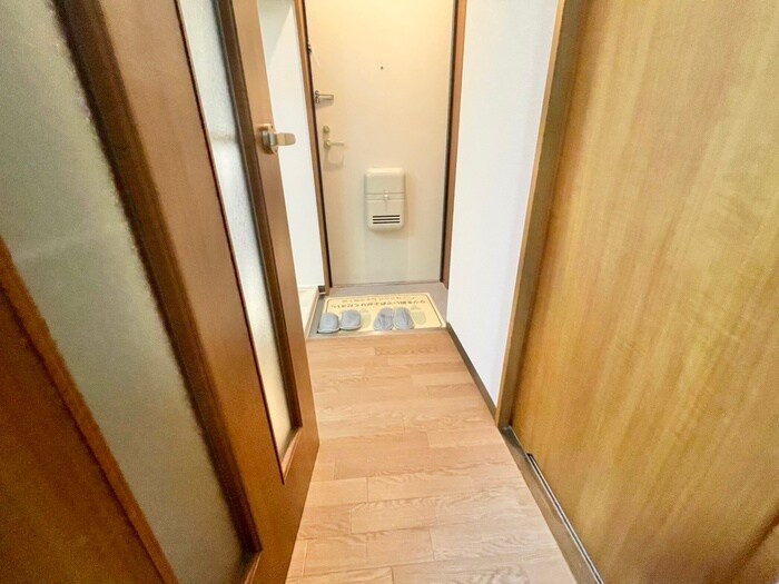 物件内観写真16　(廊下)