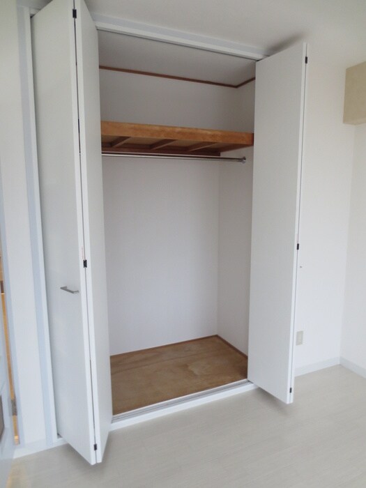 物件内観写真10　(収納)