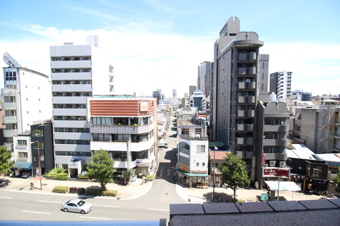 物件内観写真17　(室内からの展望)