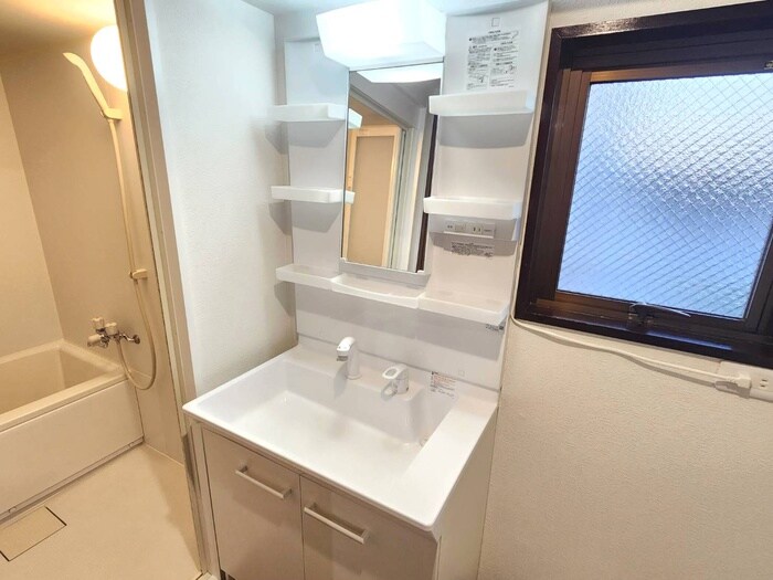 物件内観写真9　(洗面)