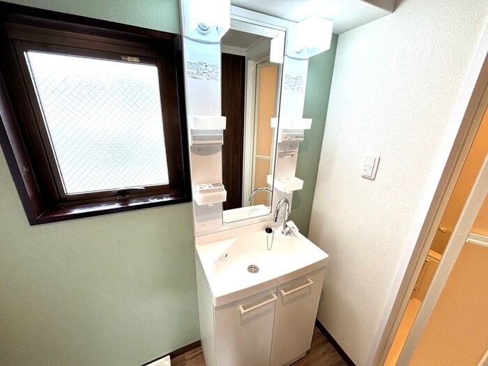 物件内観写真11　(洗面)