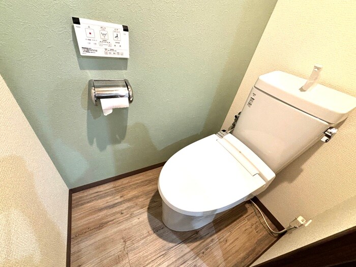 物件内観写真12　(トイレ)