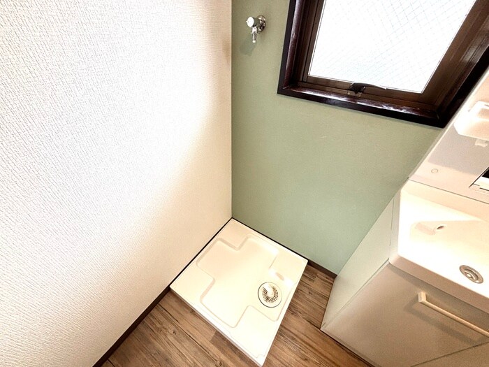 物件内観写真13　(洗濯機置場)