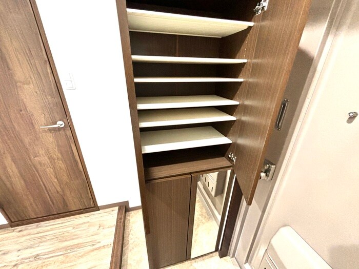 物件内観写真15　(靴箱)