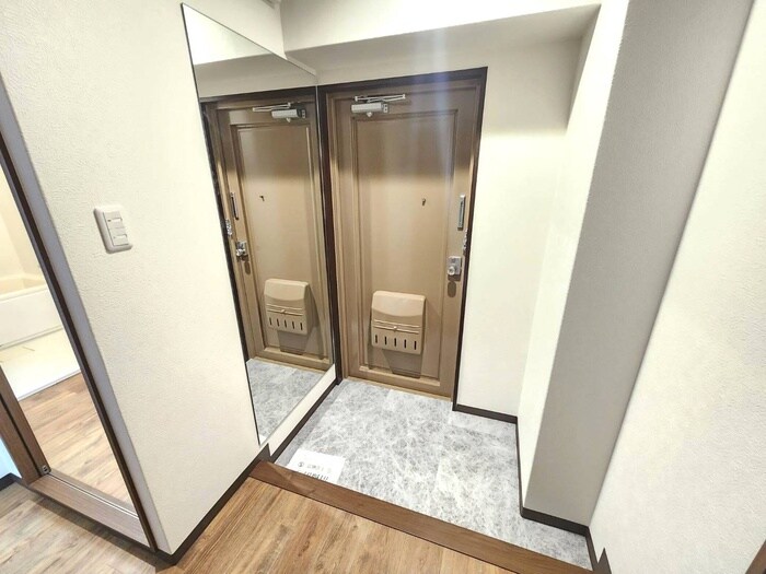 物件内観写真22　(玄関)
