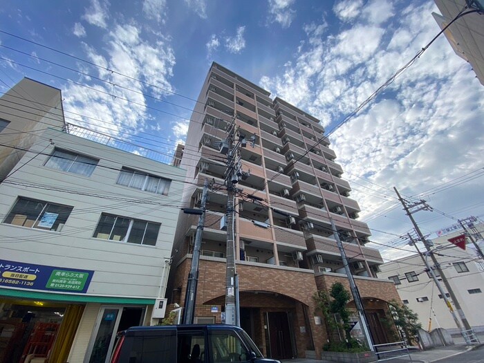 物件外観写真3　(エントランス部分)