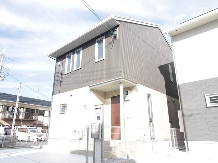 物件外観写真2　(外観写真)