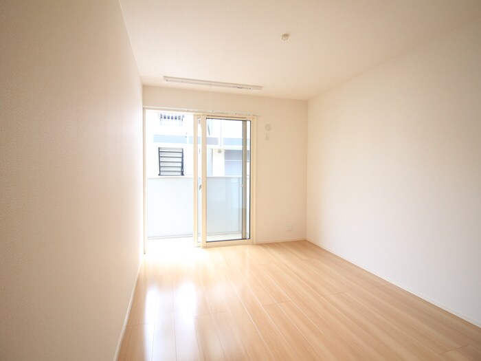 物件内観写真15　(居室)