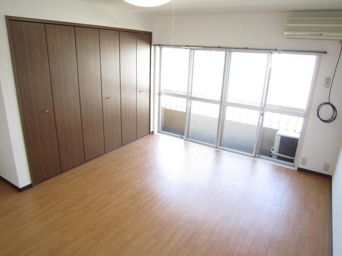 物件内観写真11　(収納)