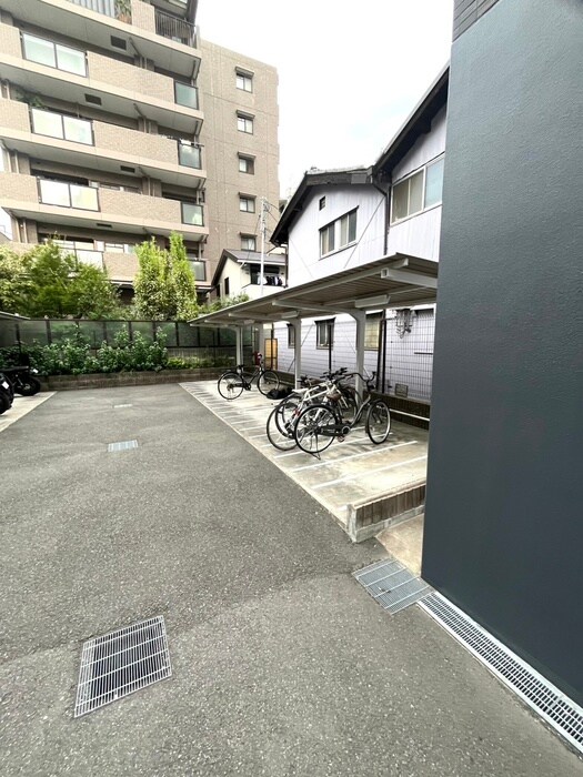 物件外観写真3　(駐輪場)