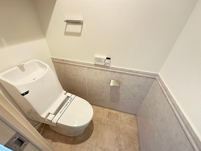 物件内観写真12　(トイレ)