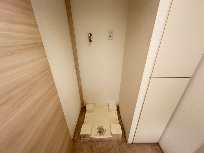 物件内観写真13　(洗濯機置場)